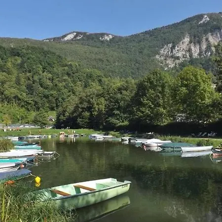 Au D'aiguebelette Et Montagne